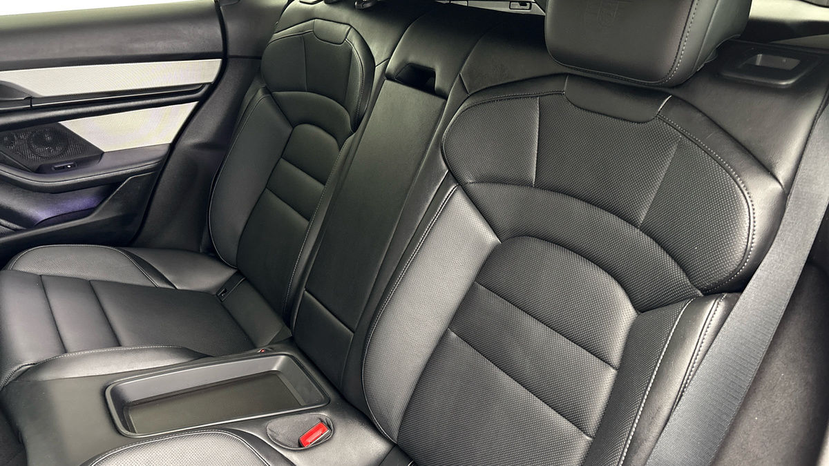 Used Porsche Taycan 2022 for sale - 76740955: Photo 9