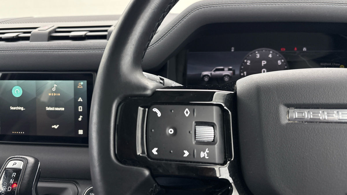 Used Land Rover Defender 2023 for sale - 77264198: Photo 13