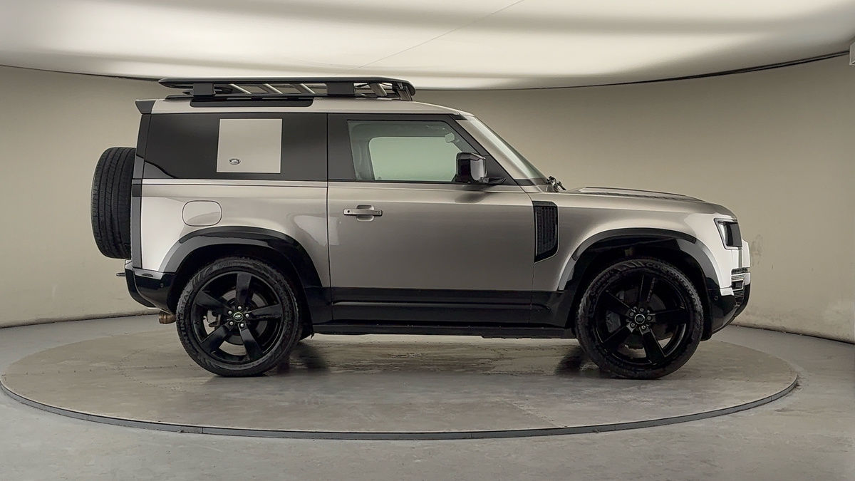 Used Land Rover Defender 2023 for sale - 77264198: Photo 16