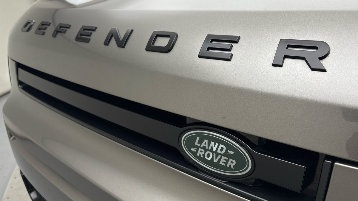 Used Land Rover Defender 2023 for sale - 77264198: Photo 24