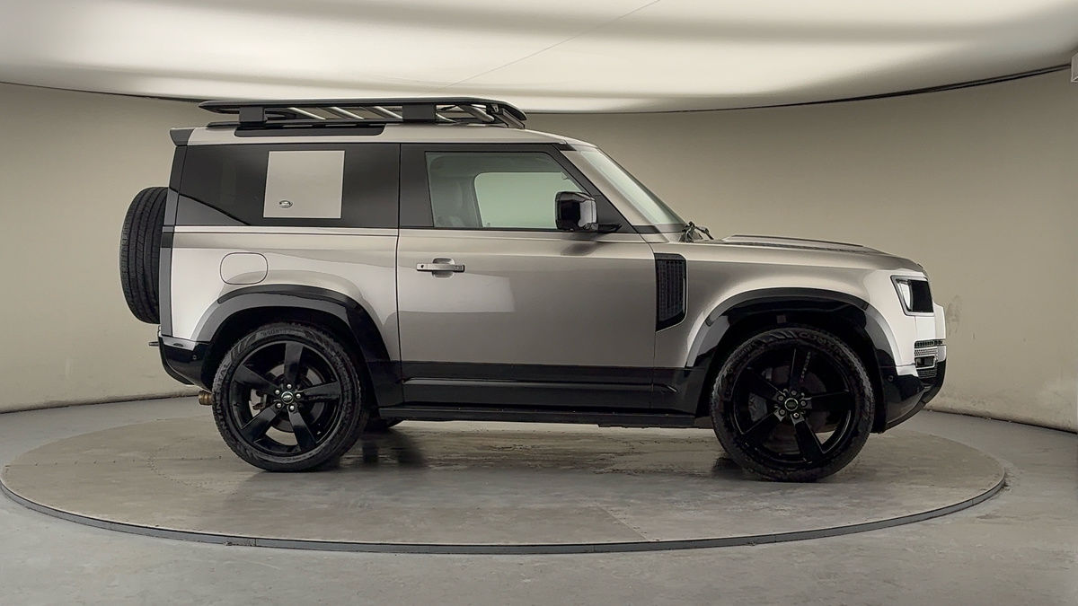 Used Land Rover Defender 2023 for sale - 77264198: Photo 37