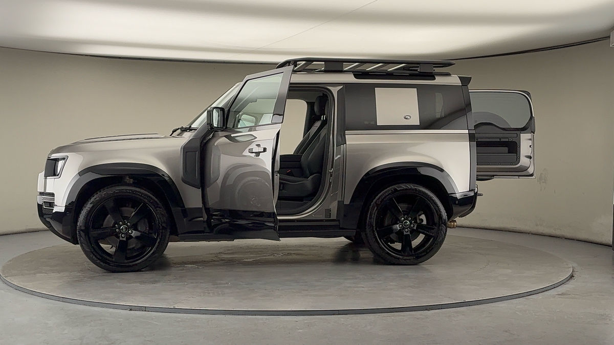 Used Land Rover Defender 2023 for sale - 77264198: Photo 48