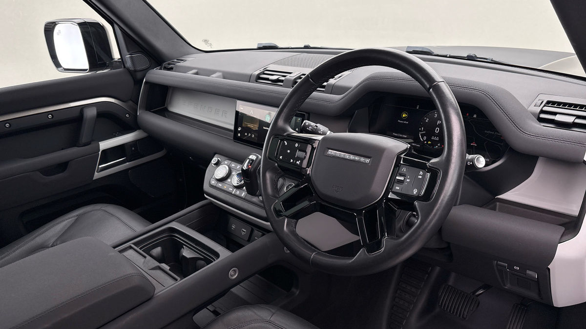 Used Land Rover Defender 2023 for sale - 77264198: Photo 5