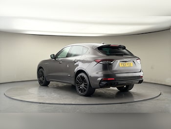Used Maserati Levante 2021 for sale - 77921036: Photo