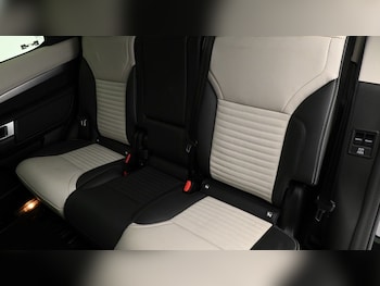Used Land Rover Discovery 2024 for sale - 75655131: Photo