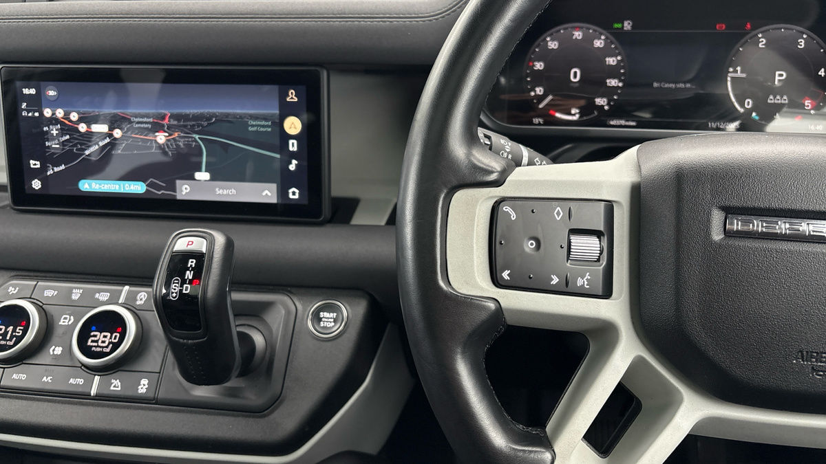 Used Land Rover Defender 110 2022 for sale - 76896701: Photo 13