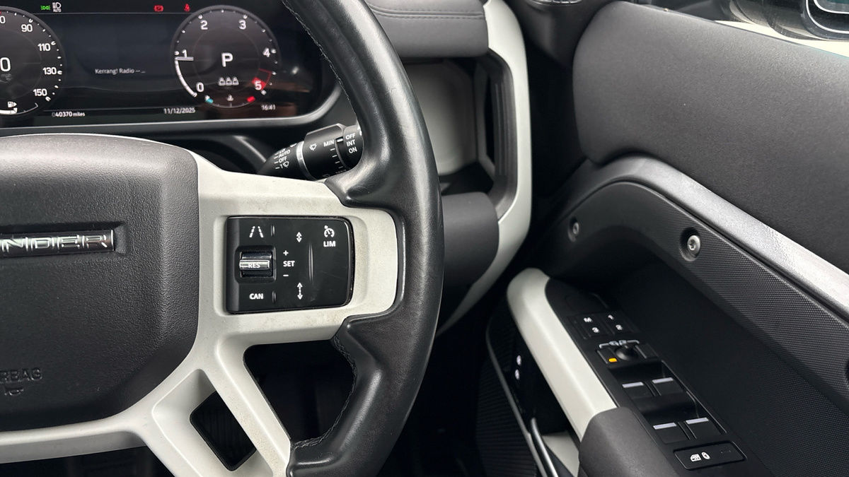 Used Land Rover Defender 110 2022 for sale - 76896701: Photo 14