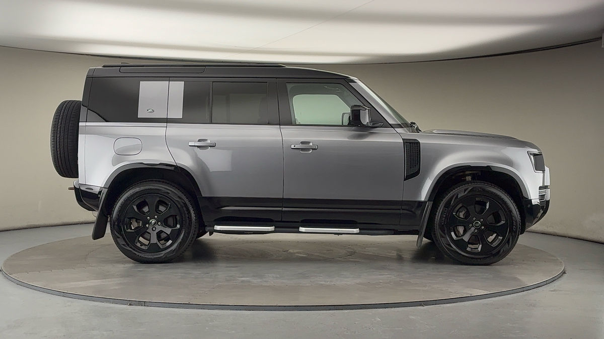 Used Land Rover Defender 110 2022 for sale - 76896701: Photo 16