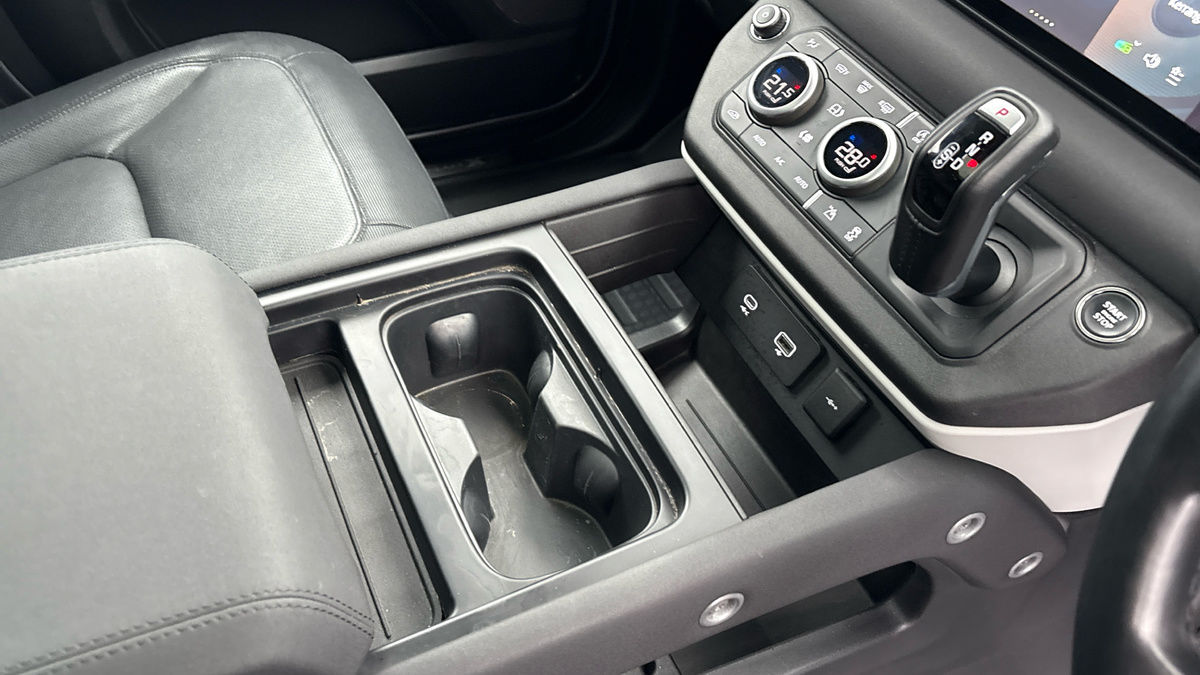 Used Land Rover Defender 110 2022 for sale - 76896701: Photo 18