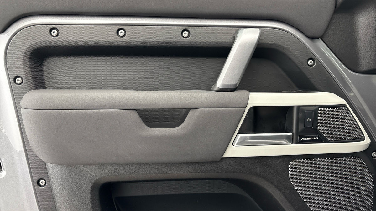 Used Land Rover Defender 110 2022 for sale - 76896701: Photo 19