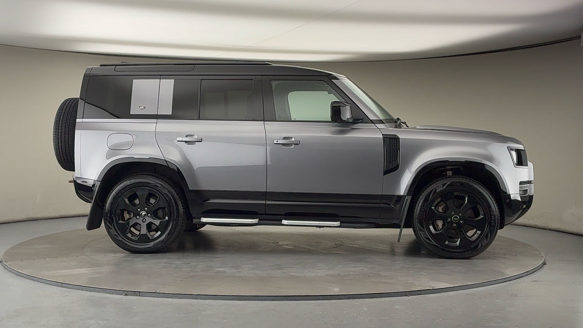 Used Land Rover Defender 110 2022 for sale - 76896701: Photo 39