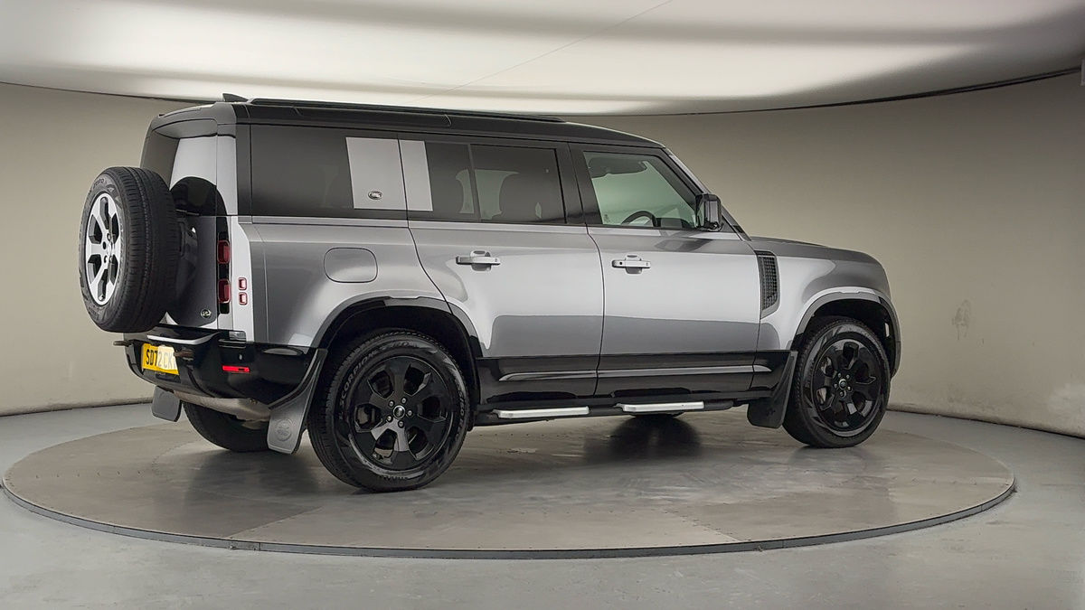 Used Land Rover Defender 110 2022 for sale - 76896701: Photo 41