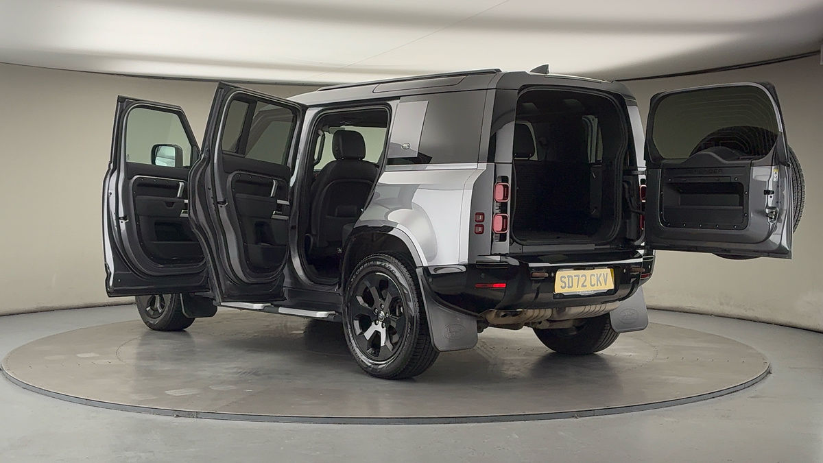 Used Land Rover Defender 110 2022 for sale - 76896701: Photo 46