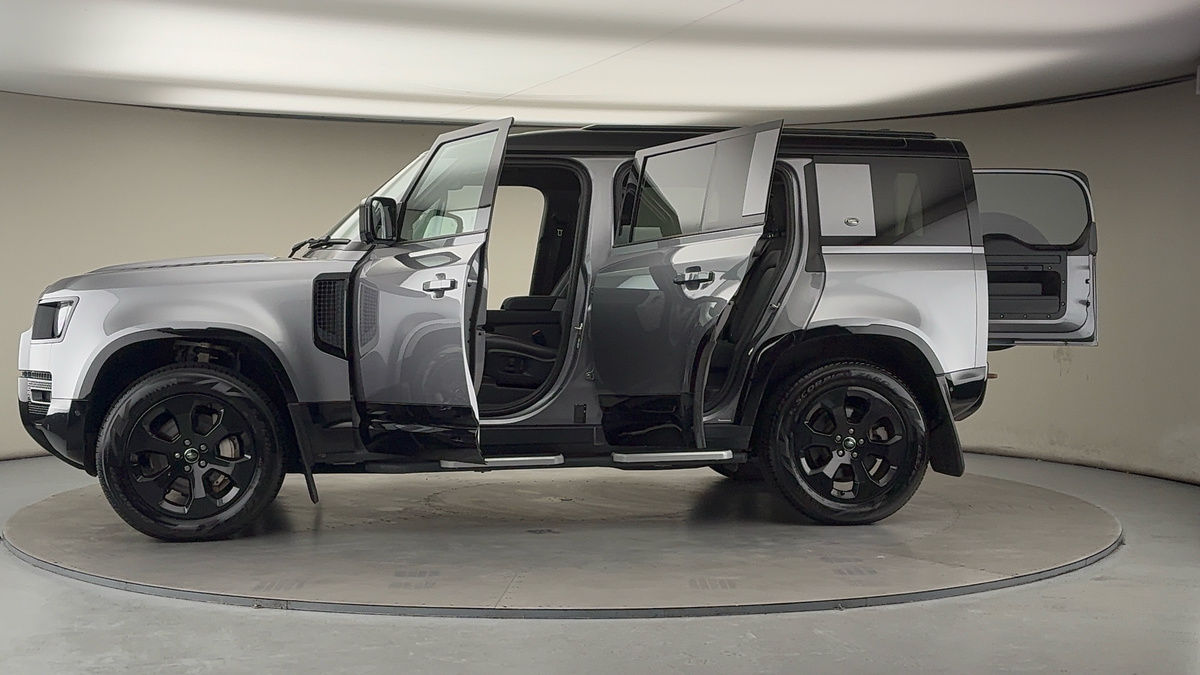 Used Land Rover Defender 110 2022 for sale - 76896701: Photo 50