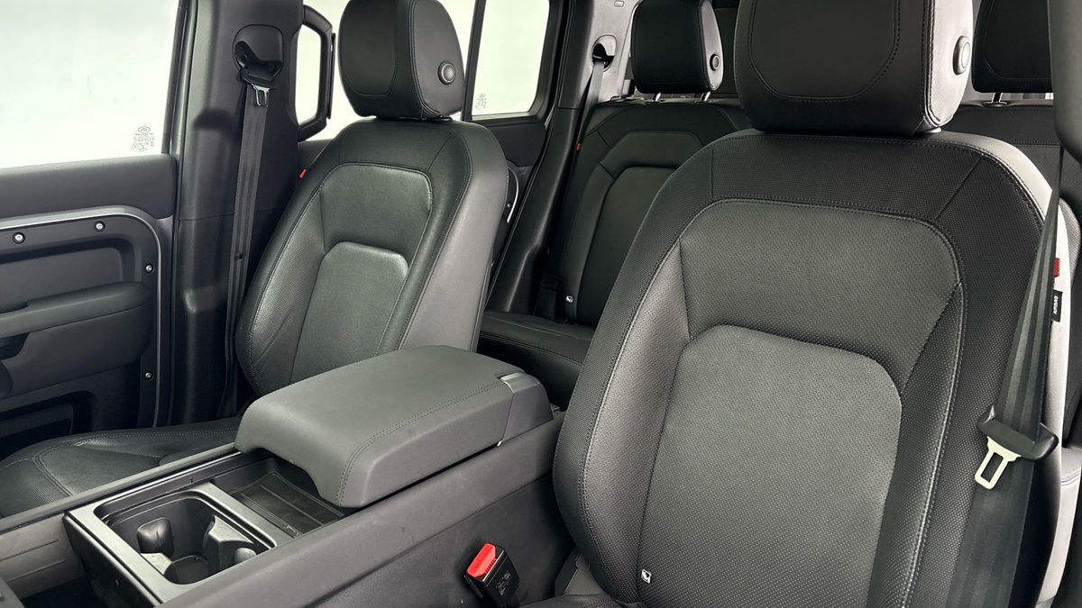 Used Land Rover Defender 110 2022 for sale - 76896701: Photo 7