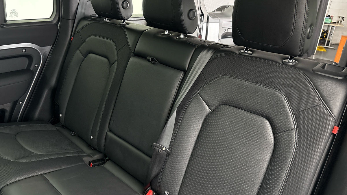 Used Land Rover Defender 110 2022 for sale - 76896701: Photo 8