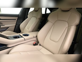 Used Porsche Taycan 2023 for sale - 75412028: Photo