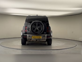 Used Land Rover Defender 110 2023 for sale - 77584247: Photo