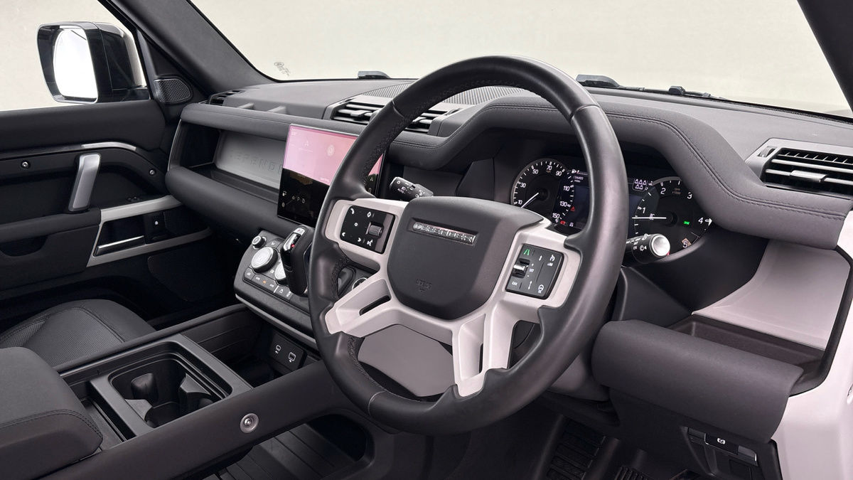 Used Land Rover Defender 110 2023 for sale - 77584247: Photo 5