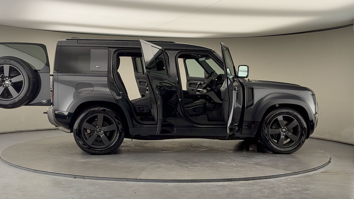 Used Land Rover Defender 110 2023 for sale - 77584247: Photo 57