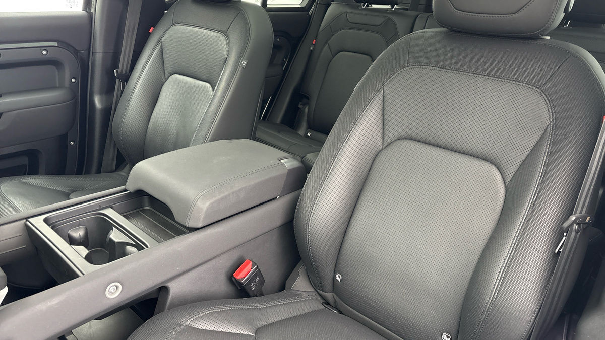 Used Land Rover Defender 110 2023 for sale - 77584247: Photo 7