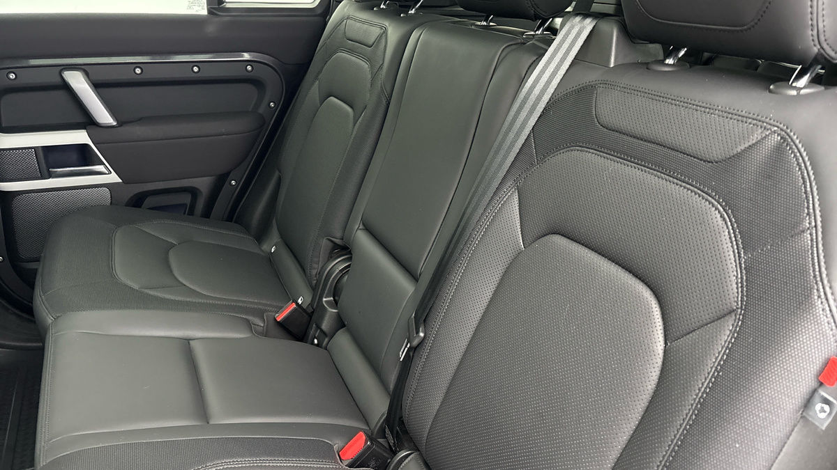 Used Land Rover Defender 110 2023 for sale - 77584247: Photo 8