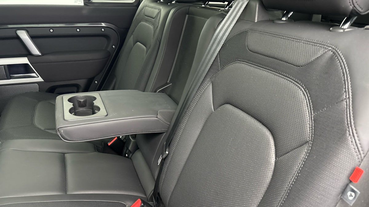 Used Land Rover Defender 110 2023 for sale - 77584247: Photo 9