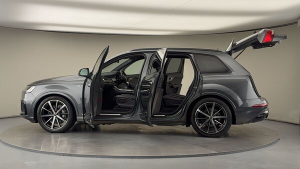 Used Audi Q7 2020 for sale - 76197985: Photo 49