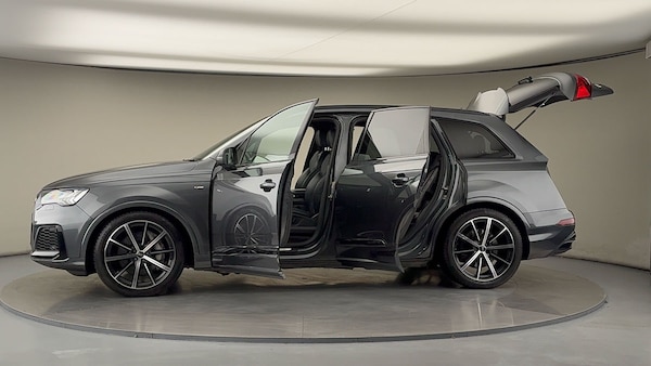 Used Audi Q7 2020 for sale - 76197985: Photo 50