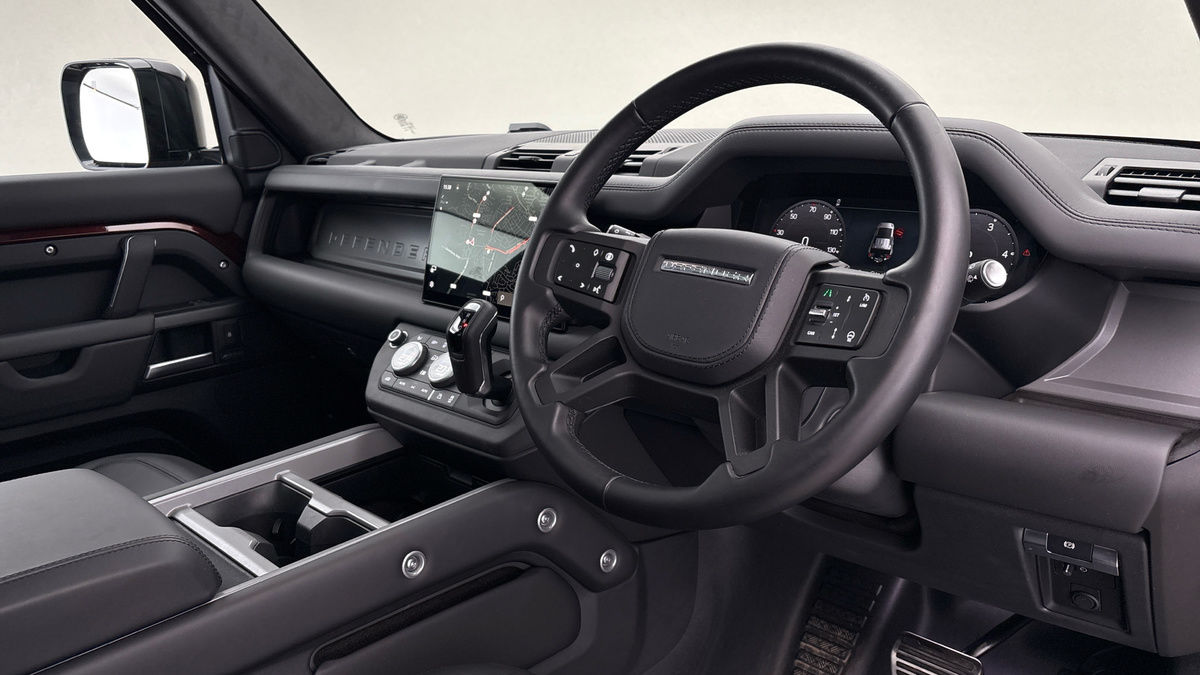 Used Land Rover Defender 2025 for sale - 77494499: Photo 5