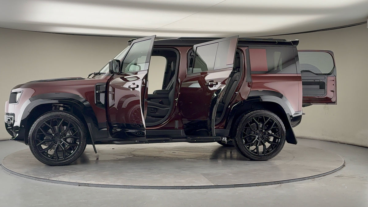 Used Land Rover Defender 2025 for sale - 77494499: Photo 53