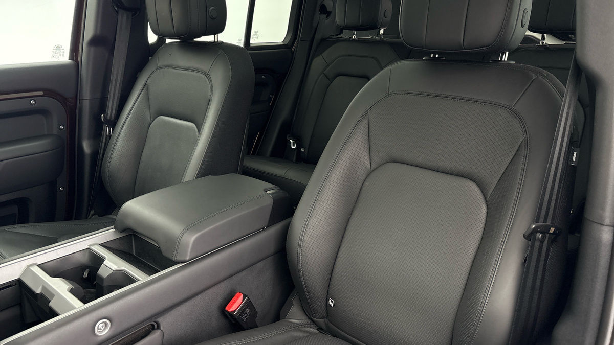 Used Land Rover Defender 2025 for sale - 77494499: Photo 7