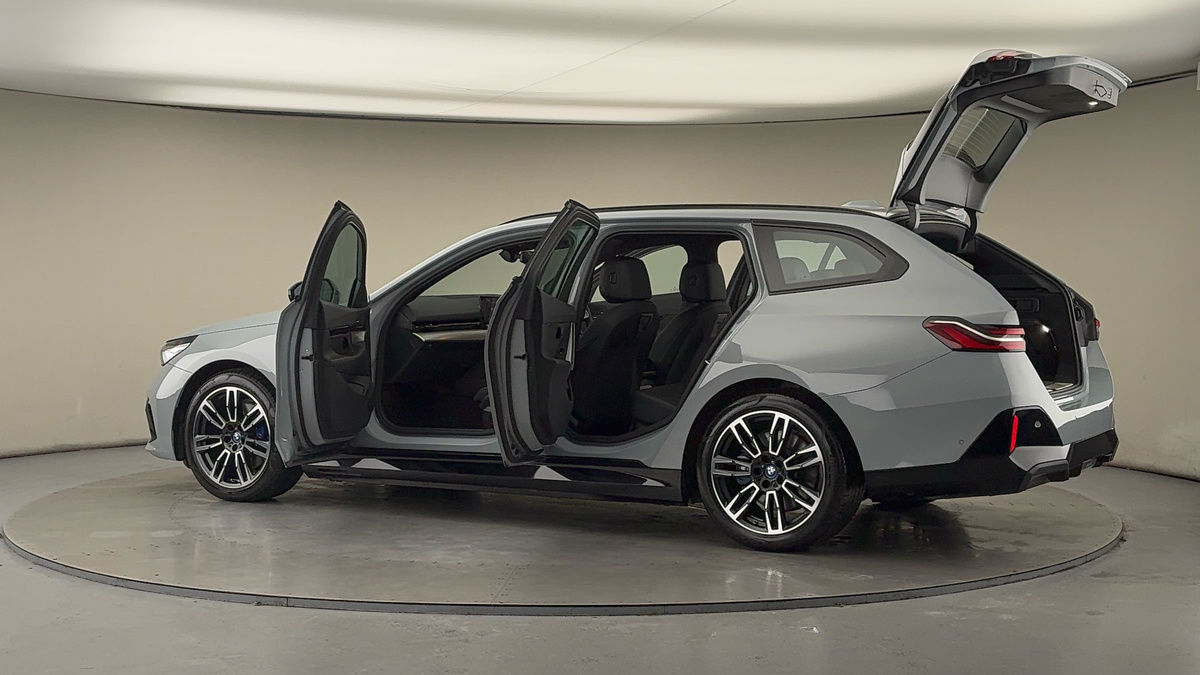 Used BMW 5 Series 2024 for sale - 77409264: Photo 46