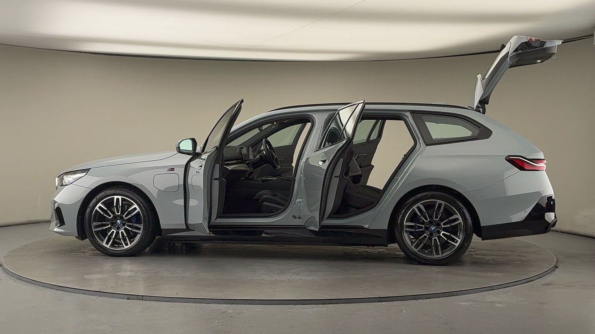 Used BMW 5 Series 2024 for sale - 77409264: Photo 47