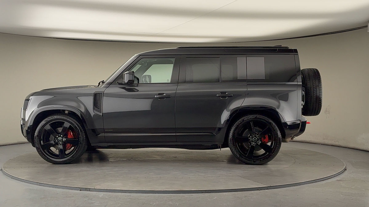 Used Land Rover Defender 110 2024 for sale - 77129253: Photo 15