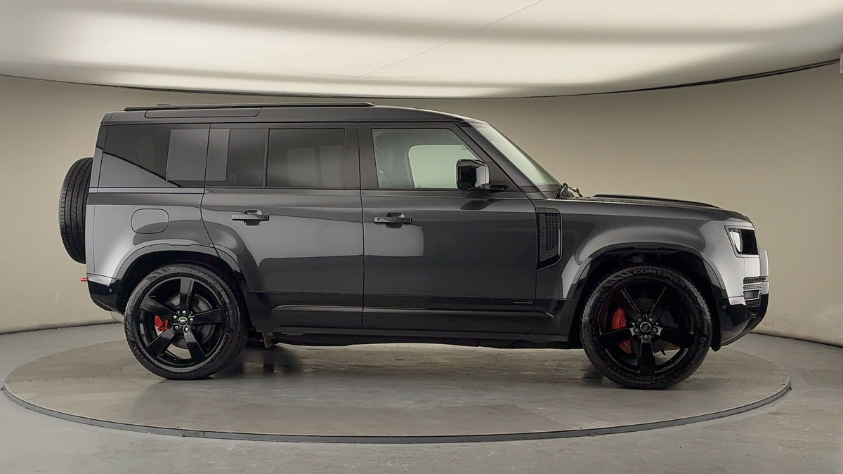 Used Land Rover Defender 110 2024 for sale - 77129253: Photo 37