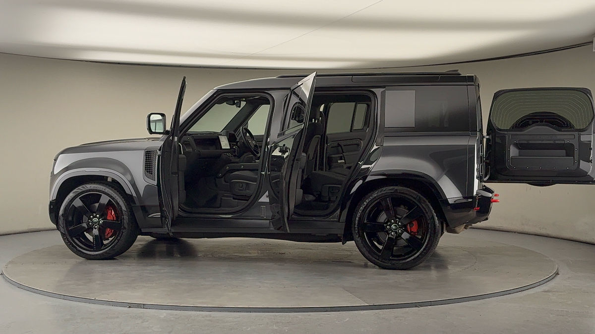 Used Land Rover Defender 110 2024 for sale - 77129253: Photo 47