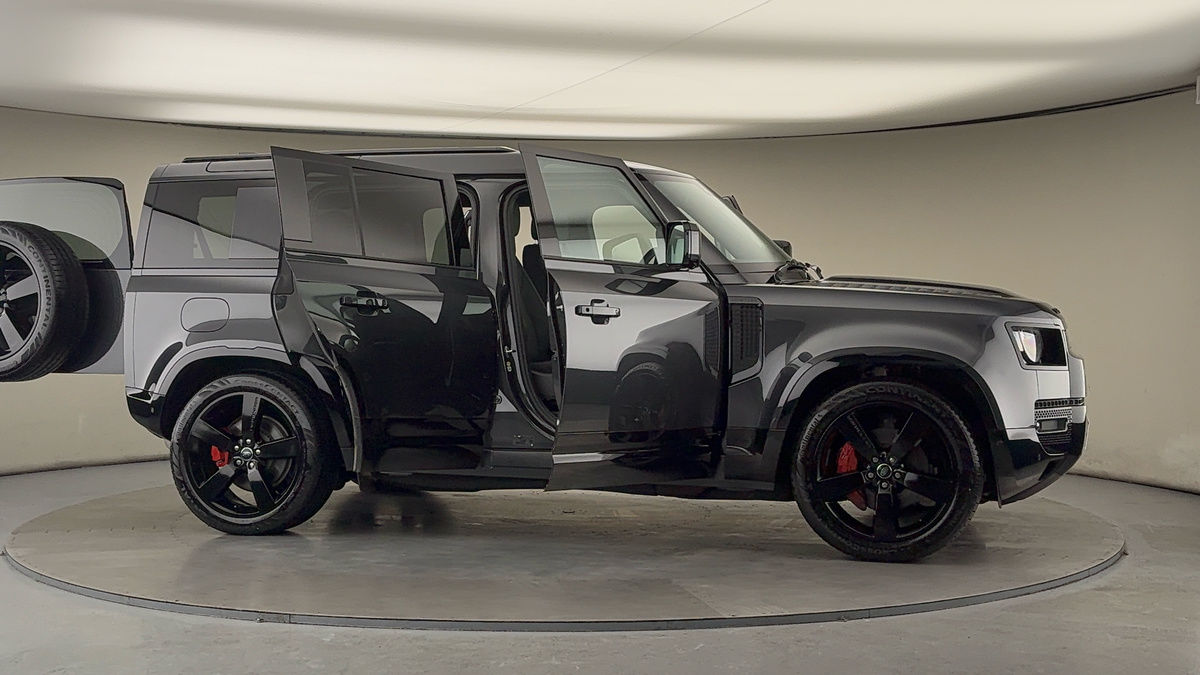 Used Land Rover Defender 110 2024 for sale - 77129253: Photo 56