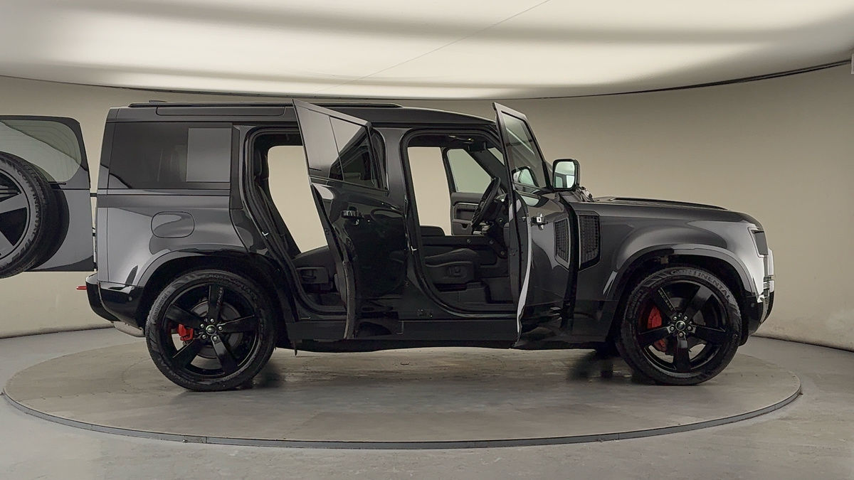 Used Land Rover Defender 110 2024 for sale - 77129253: Photo 57