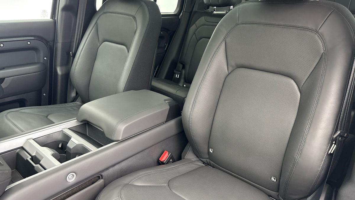 Used Land Rover Defender 110 2024 for sale - 77129253: Photo 7