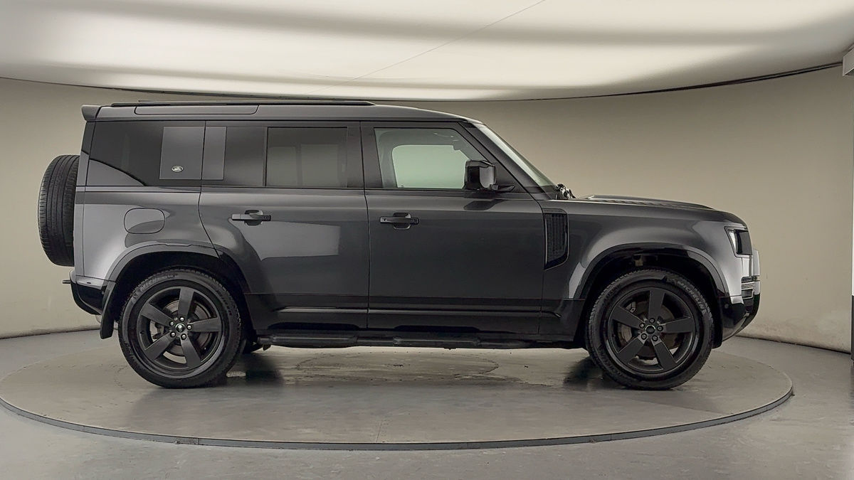 Used Land Rover Defender 110 2023 for sale - 77154144: Photo 16