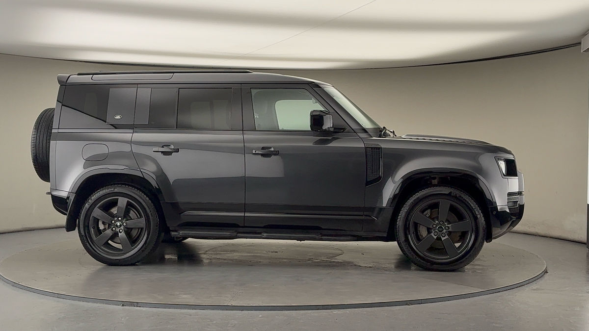 Used Land Rover Defender 110 2023 for sale - 77154144: Photo 36