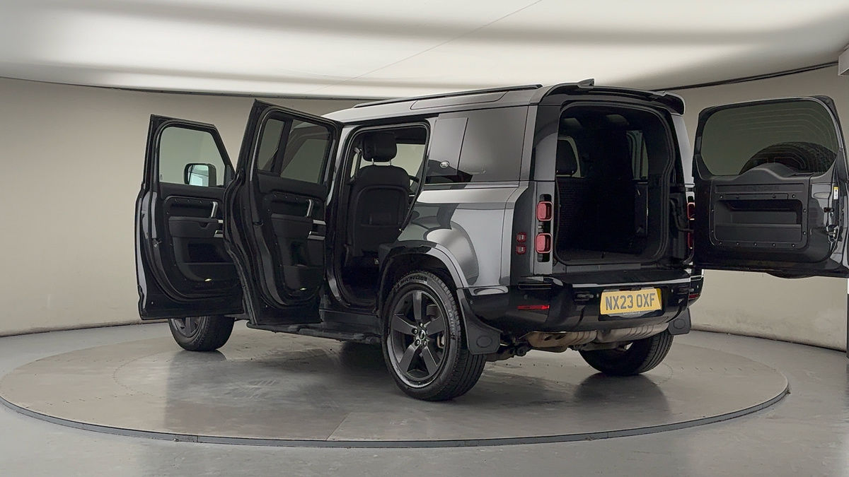 Used Land Rover Defender 110 2023 for sale - 77154144: Photo 43