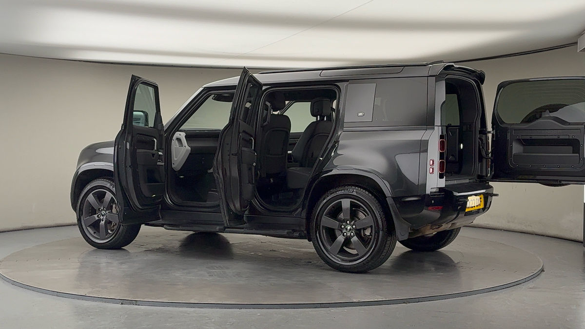 Used Land Rover Defender 110 2023 for sale - 77154144: Photo 45