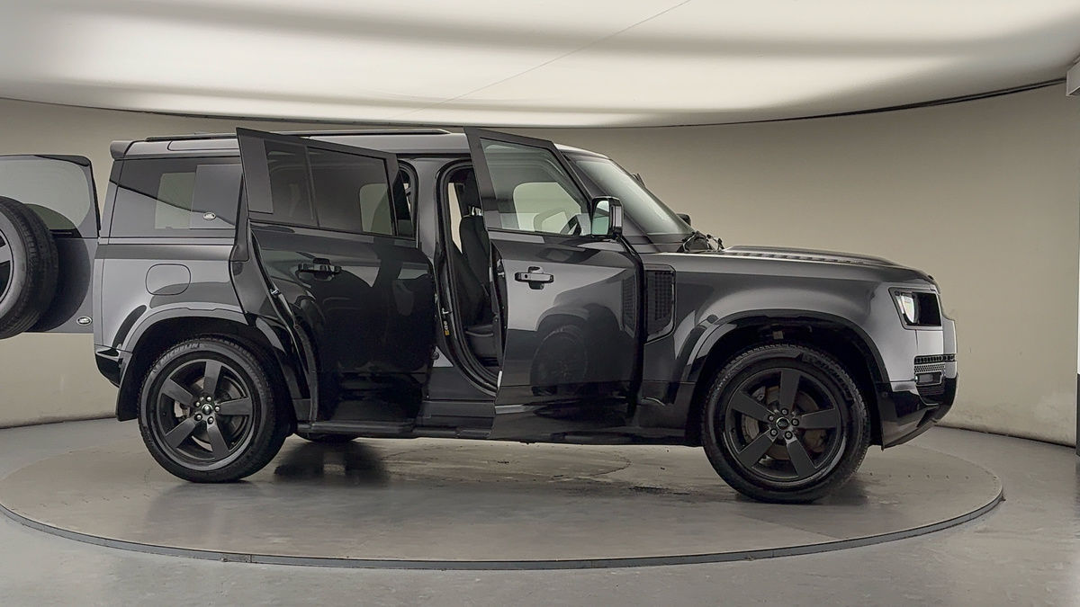 Used Land Rover Defender 110 2023 for sale - 77154144: Photo 55