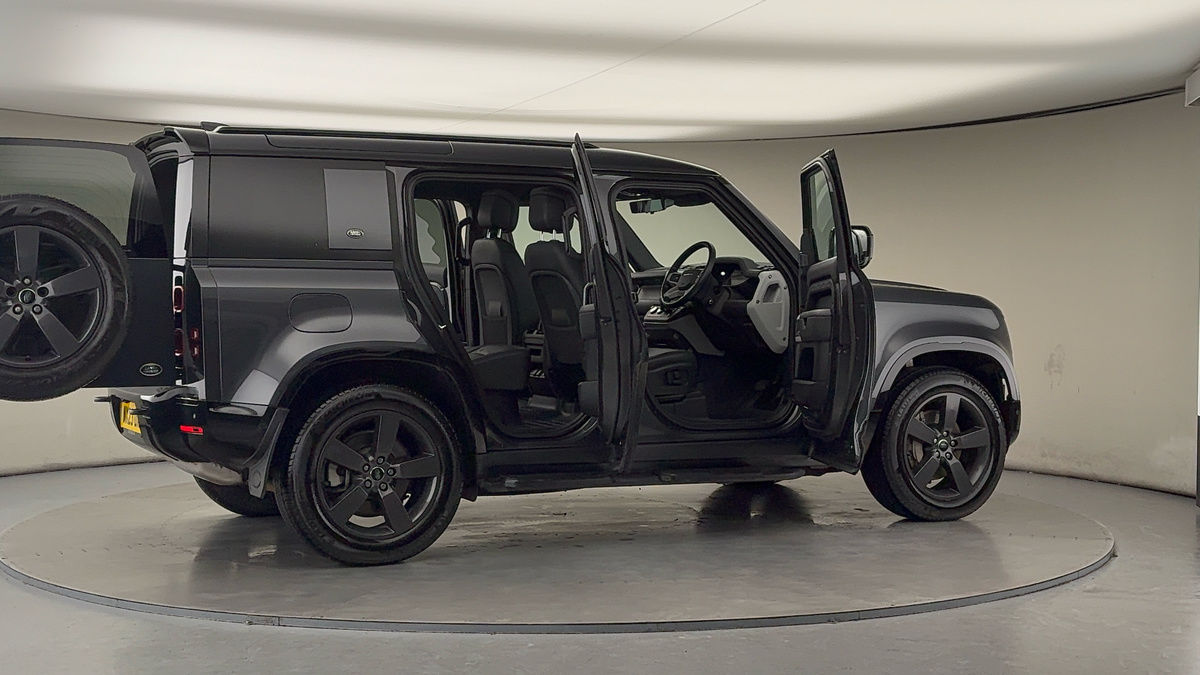 Used Land Rover Defender 110 2023 for sale - 77154144: Photo 57