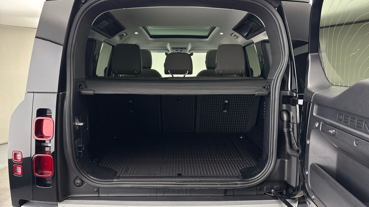 Used Land Rover Defender 110 2023 for sale - 77118326: Photo 11