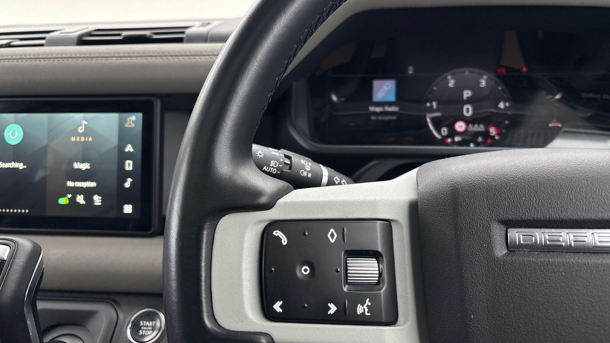 Used Land Rover Defender 110 2023 for sale - 77118326: Photo 13