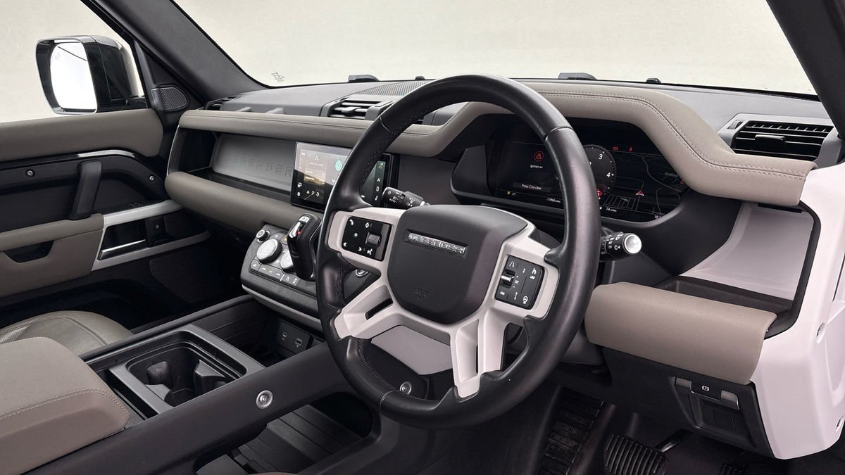 Used Land Rover Defender 110 2023 for sale - 77118326: Photo 5