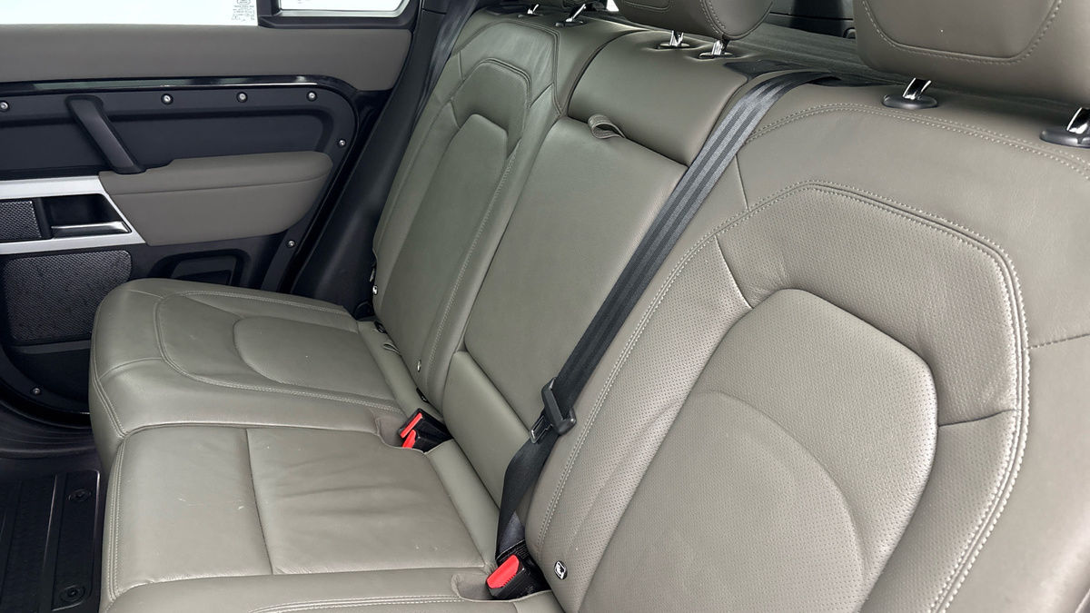 Used Land Rover Defender 110 2023 for sale - 77118326: Photo 8